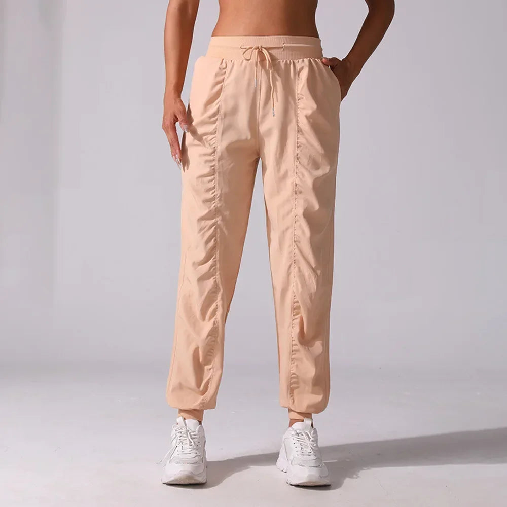 Women's fitness cargo pants