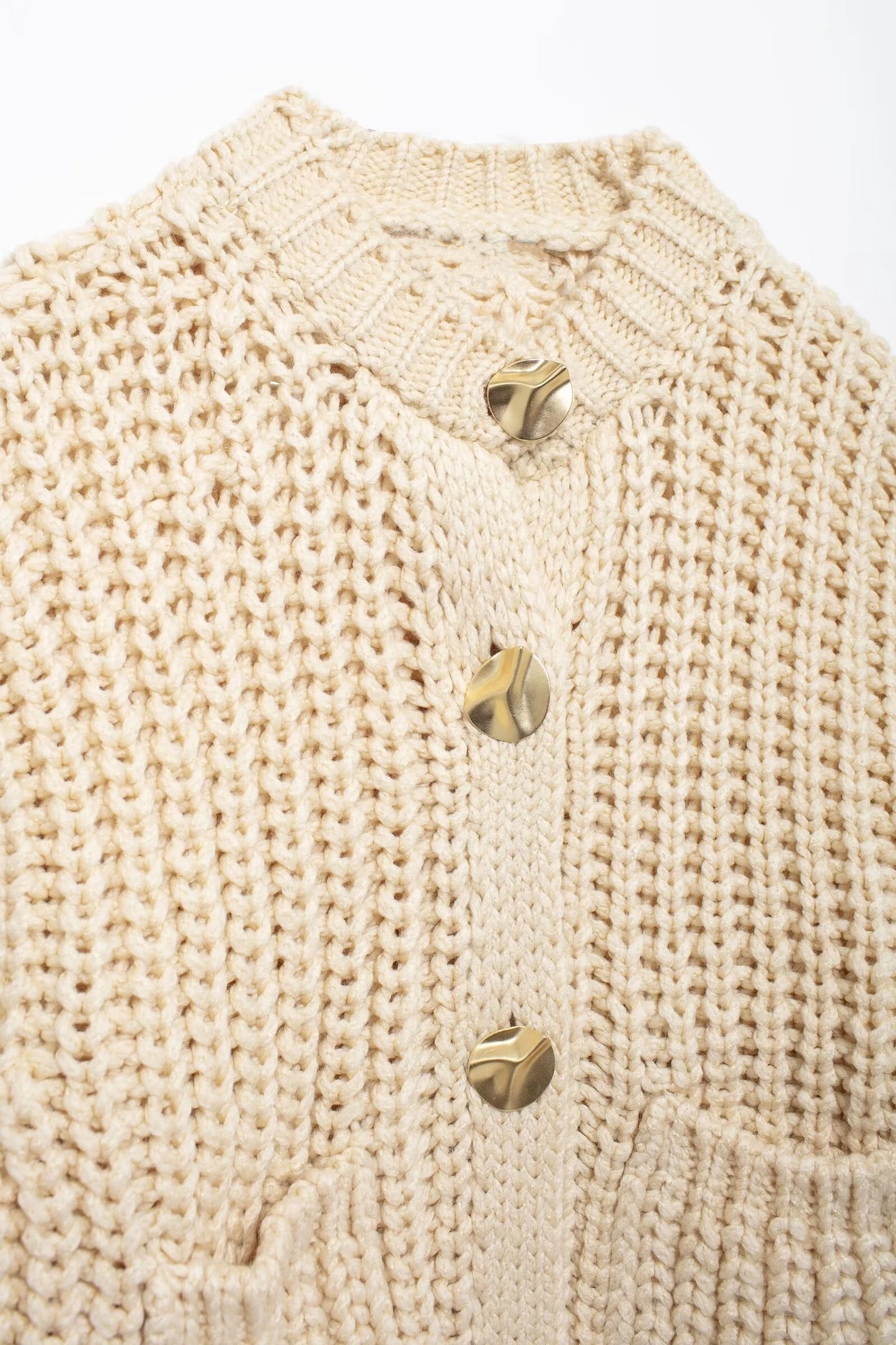 Chunky knitted buttoned cardigan - Satin & Sox