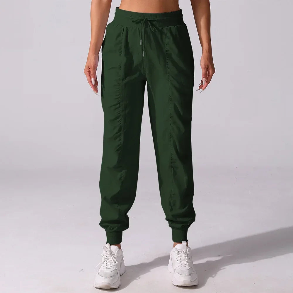 Women's fitness cargo pants