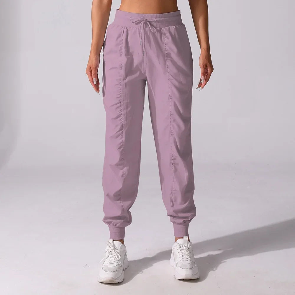 Women's fitness cargo pants