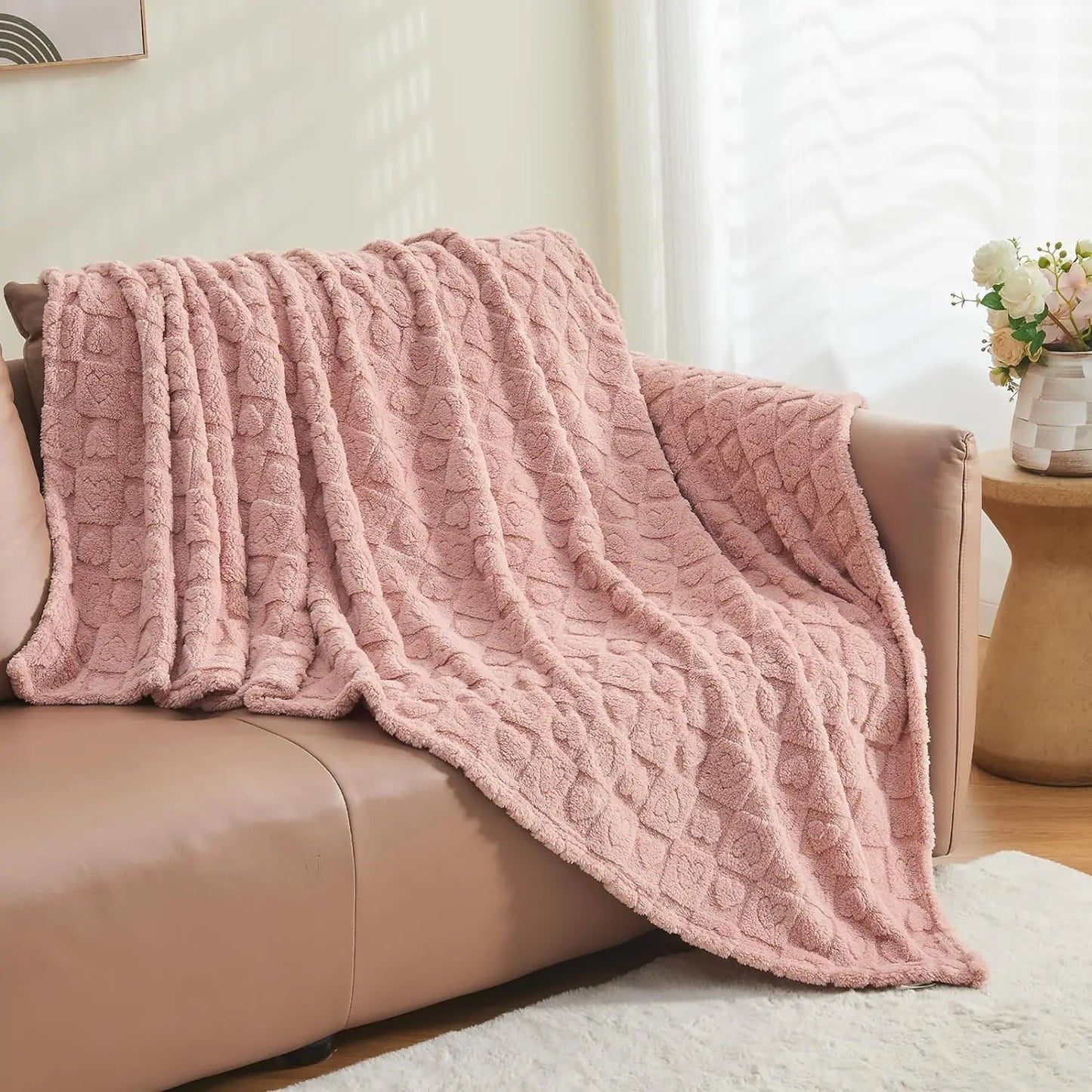 Super Soft Chequered Heart Throw Blanket