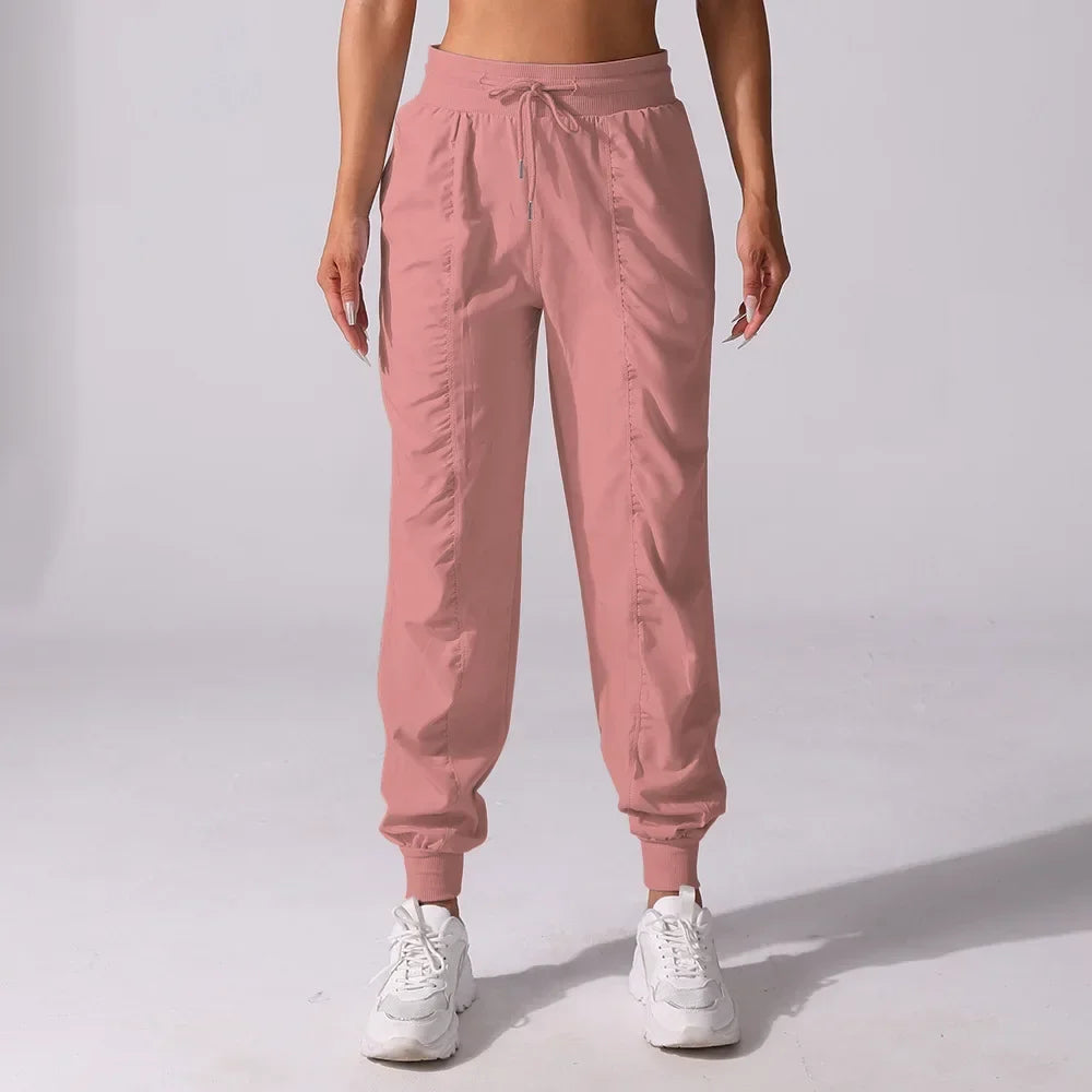 Women's fitness cargo pants