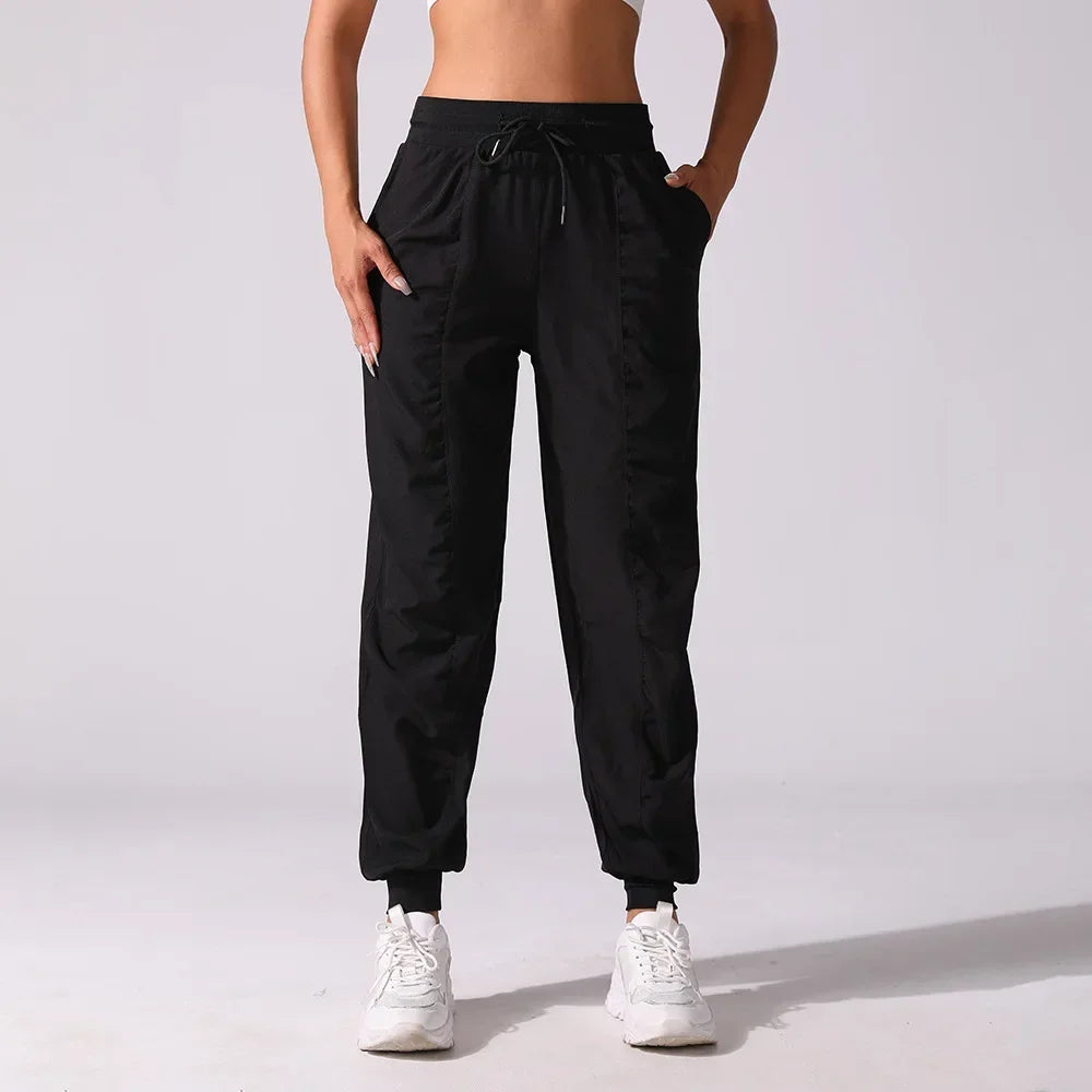 Women's fitness cargo pants