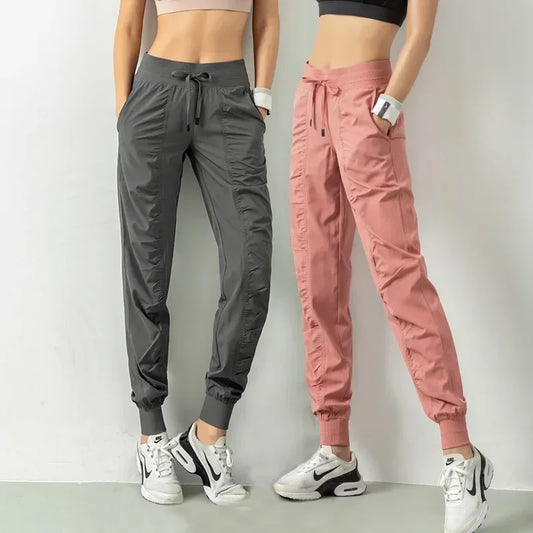 Women's fitness cargo pants