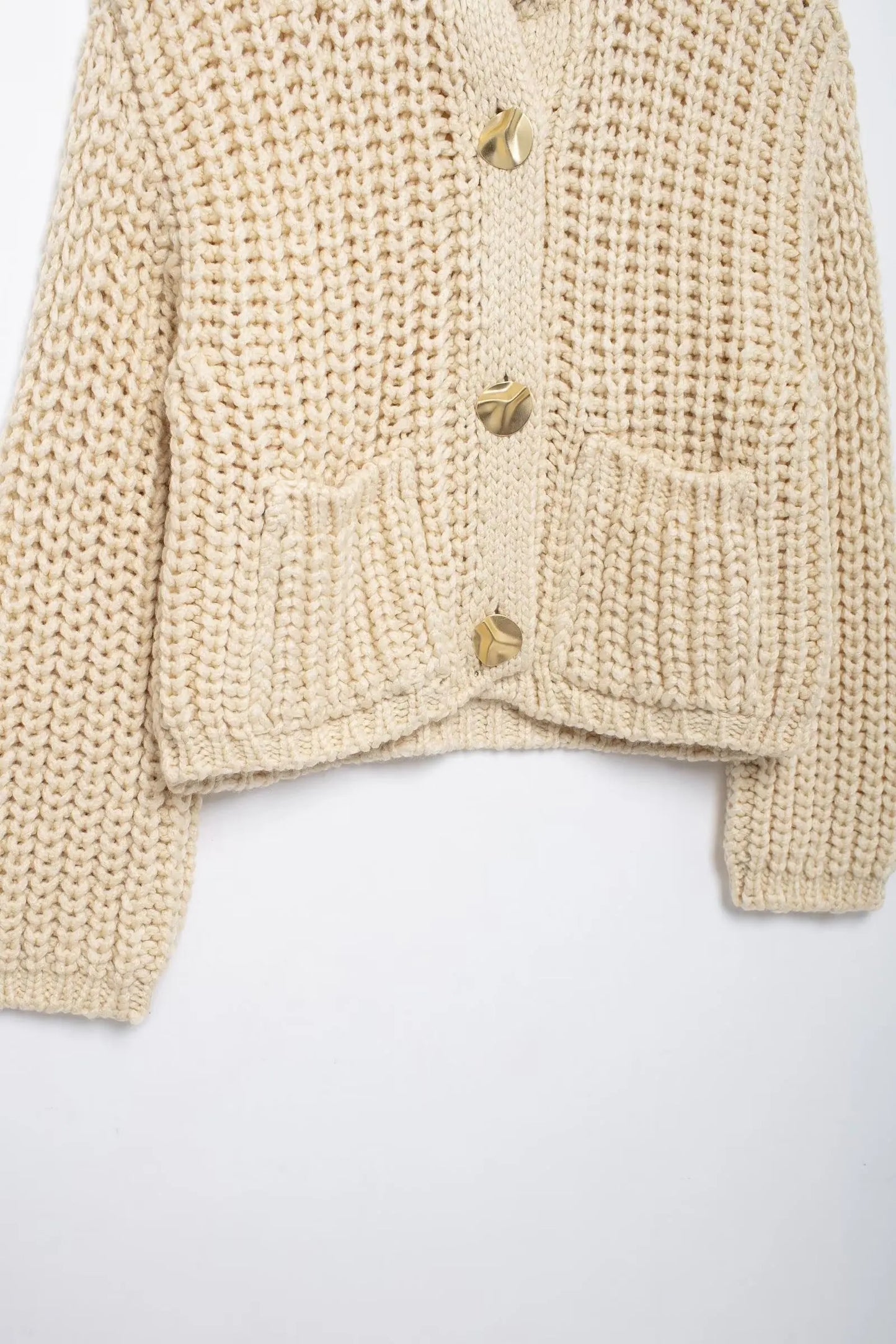 Chunky knitted buttoned cardigan - Satin & Sox